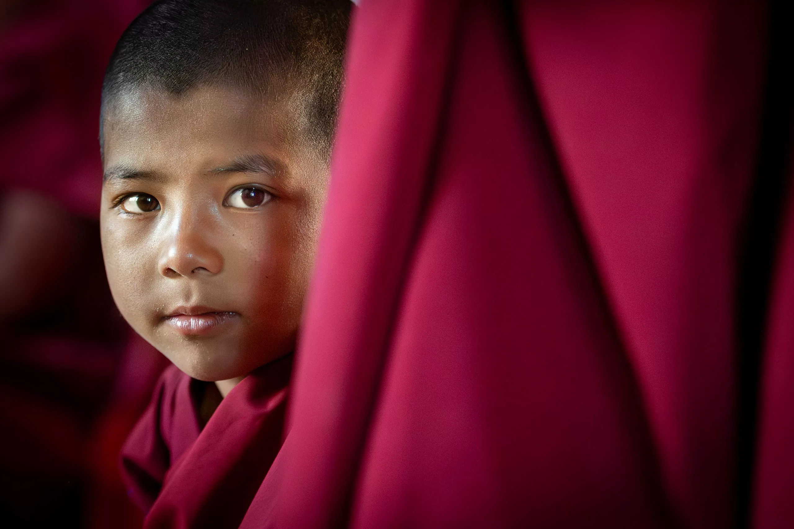 Tibeti buddhista novícius Diskit kolostorában Ladakhban Indiá