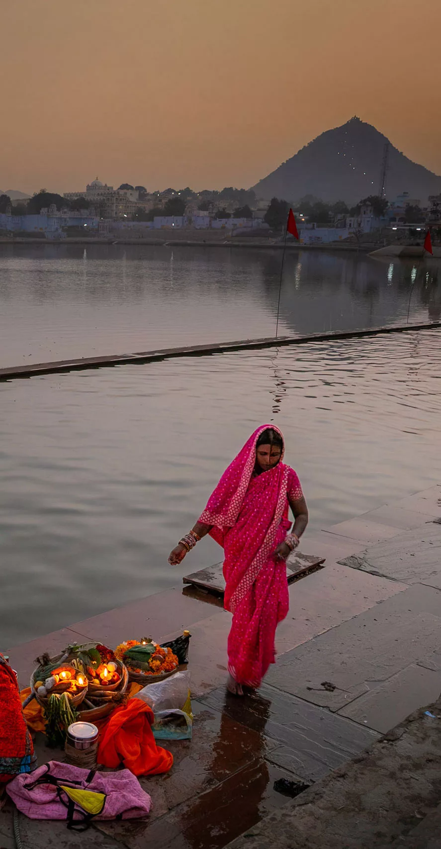 Hindu szertartás a Deep Dan fesztiválon Pushkarban Rajasthanba