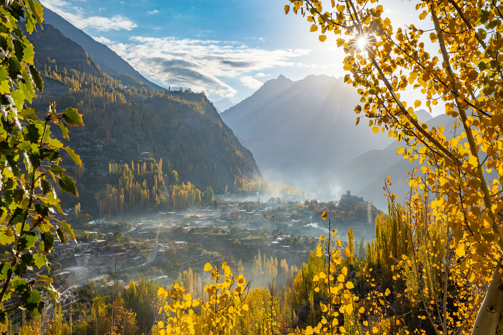 Karimabad, Altit Fort