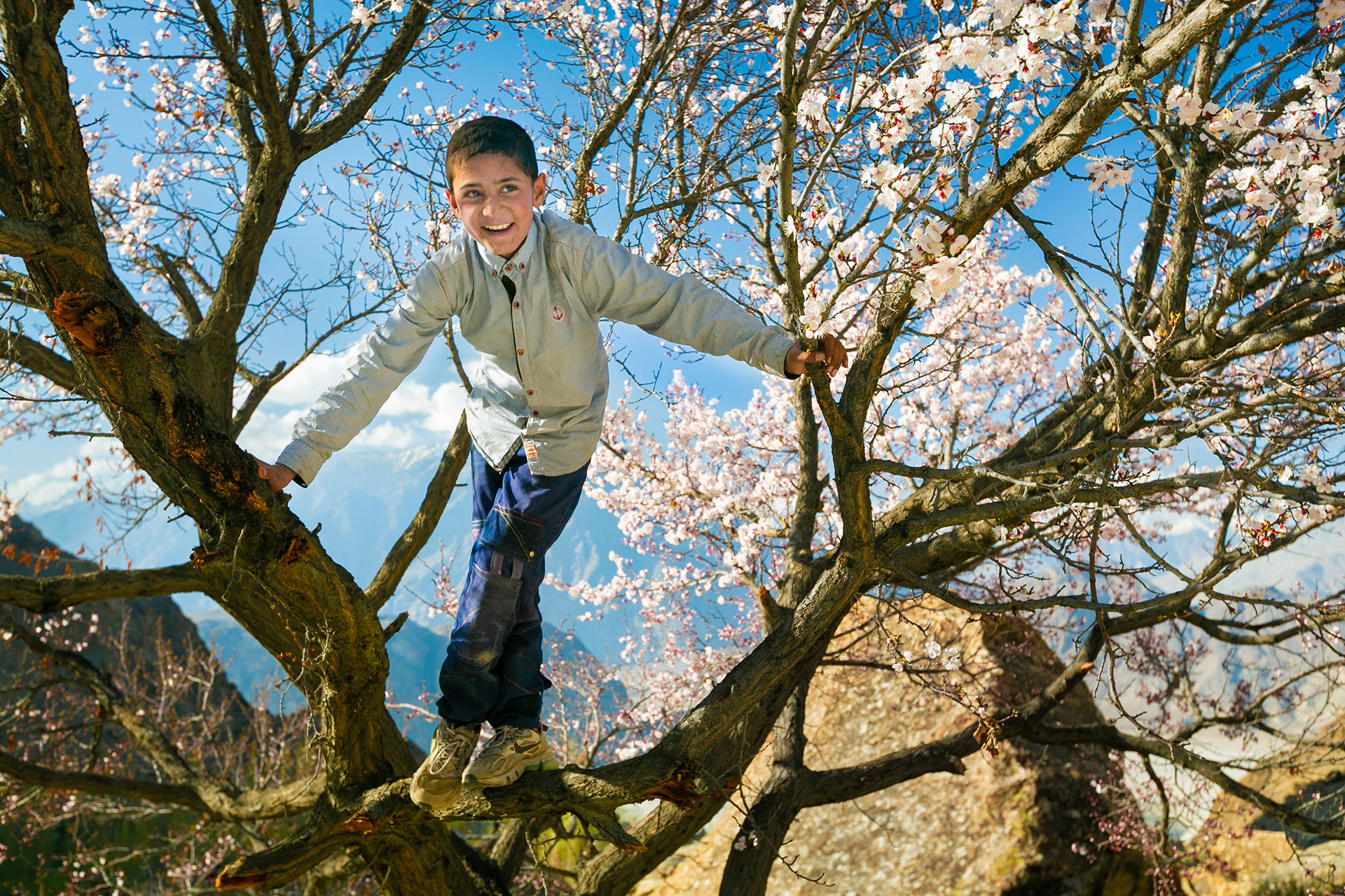 Hussainabad Broq village
