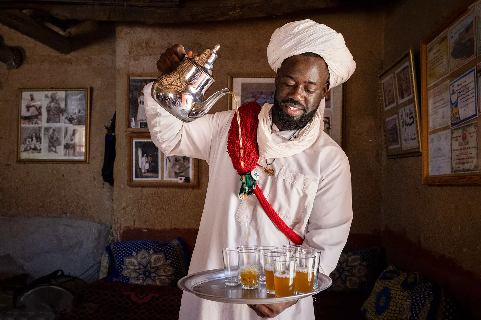 Menta tea szervíz Merzougában Marokkóban
