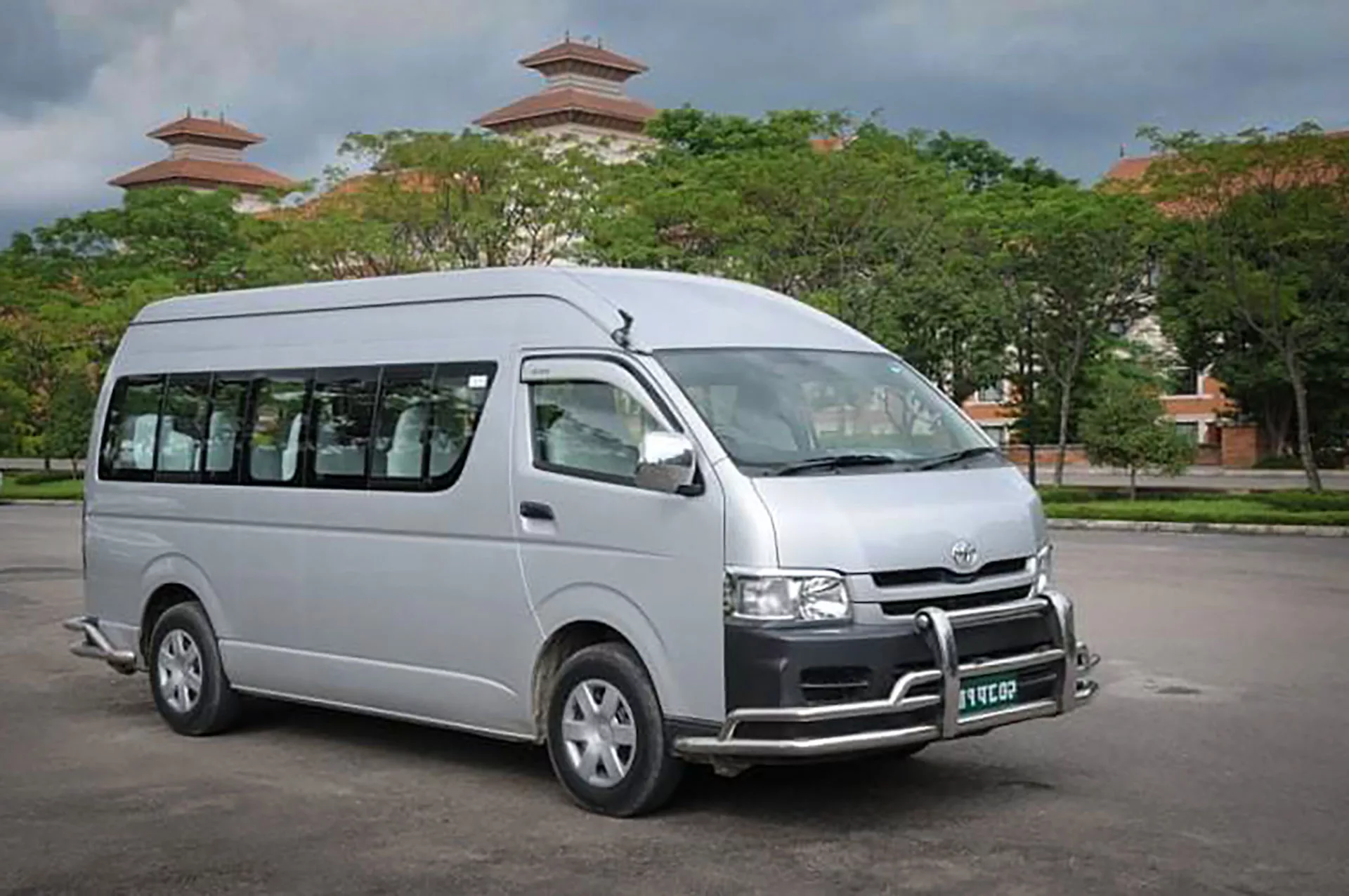 Toyota kiszbusz Nepálban