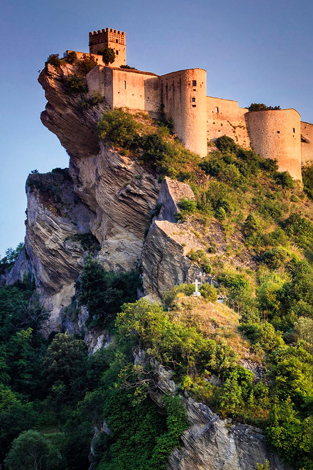 Roccascalegna naplementében Abruzzoban